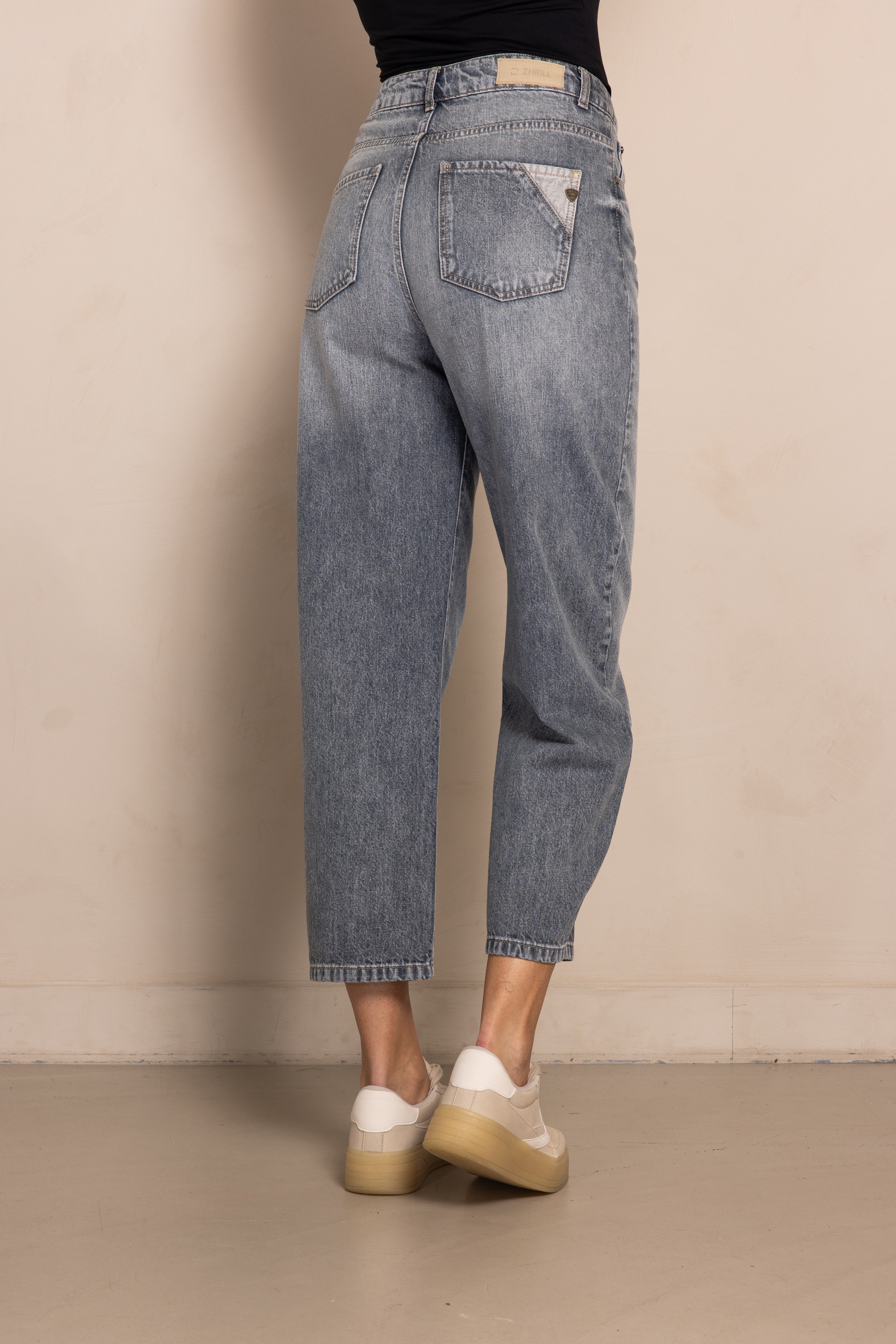 Zhrill | IZA Wide Fit Jeans | 182 Grey