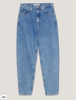 Lade das Bild in den Galerie-Viewer, Tommy Jeans | Mom Tapered Jeans mit ultrahohem Bund | 1AB Denimlight
