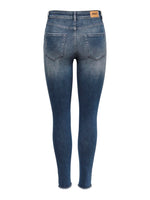 Lade das Bild in den Galerie-Viewer, ONLY | Blush Life Mid Ankle Skinny Fit Jeans | Bluegreyde
