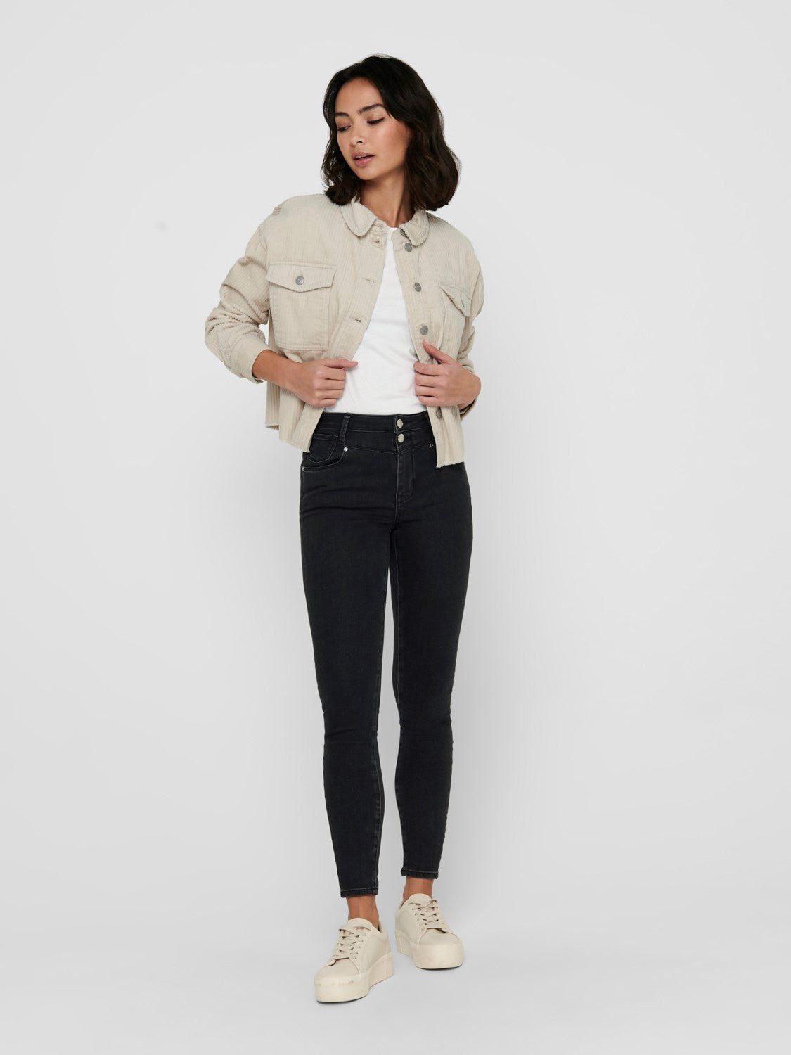 ONLY | Marina-Eny kurze Cord Jacke | Pumice Stone