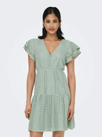 Lade das Bild in den Galerie-Viewer, ONLY | HELENA Kurzes Kleid | Jadeite

