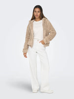 Lade das Bild in den Galerie-Viewer, ONLY | NEWANNA Teddyfell Jacke | Humus
