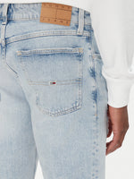 Lade das Bild in den Galerie-Viewer, Tommy Jeans | Ronnie Jeans-Shorts | 1AB Den Light
