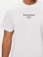 Lade das Bild in den Galerie-Viewer, Tommy Jeans | T-Shirt Entry Regular Fit | YBR White
