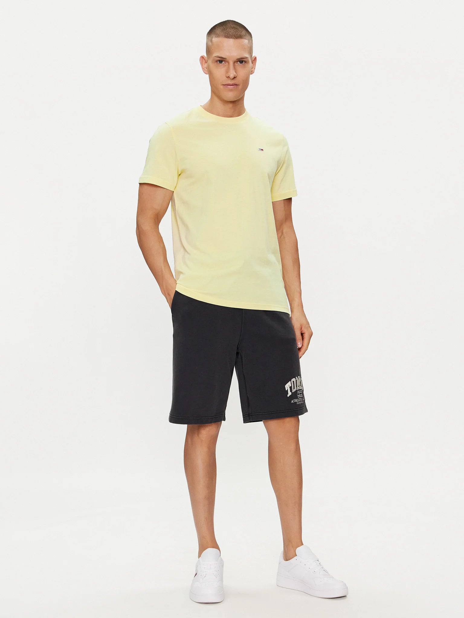 Tommy Jeans | CLASSIC T-SHIRT MIT RUNDHALSAUSSCHNITT | ZHO Lemon