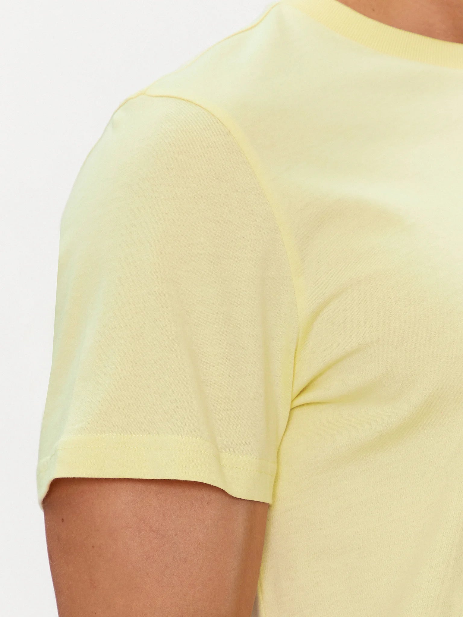 Tommy Jeans | CLASSIC T-SHIRT MIT RUNDHALSAUSSCHNITT | ZHO Lemon