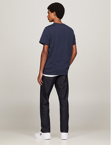 Tommy Jeans | REGULAR FIT T-SHIRT MIT RUNDHALSAUSSCHNITT | 002 blau